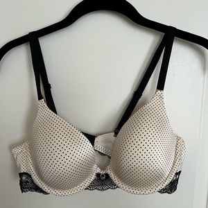 NWOT Lily of France Bra Size 36B